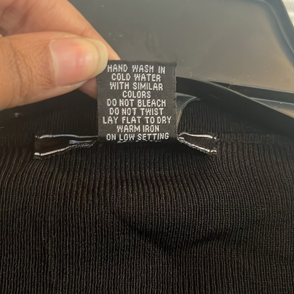 Sonia black and white long sleeve cardigan. - Picture 5 of 5